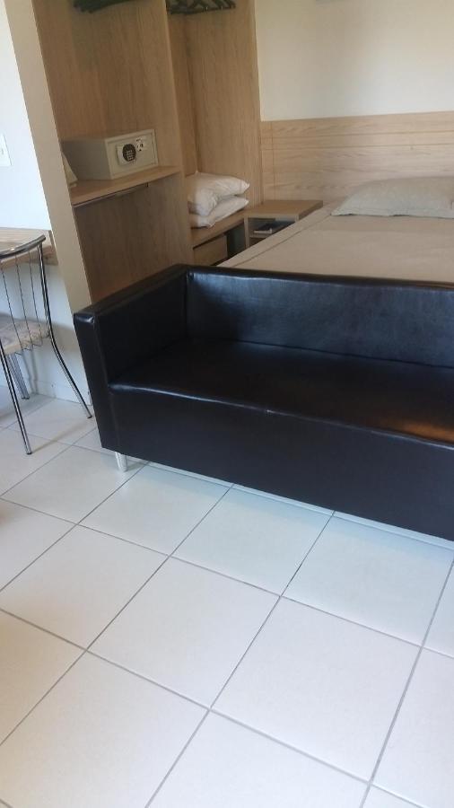 Golden Dolphin Express 5Pessoas Mais 1 Crianca Ate 5 Anos Com Toalhas E Roupas De Cama,Lencois, Travesseiros E Fronhas E 3 Parques Aquaticos Termais Limpeza Impostos E Taxas Ja Incluso Caldas Novas Kamer foto